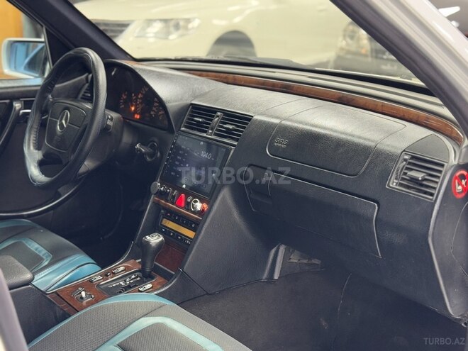 Mercedes C 240-16