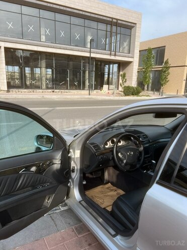 Mercedes E 320 2002, 175,000 km - 3.2 l - Bakı