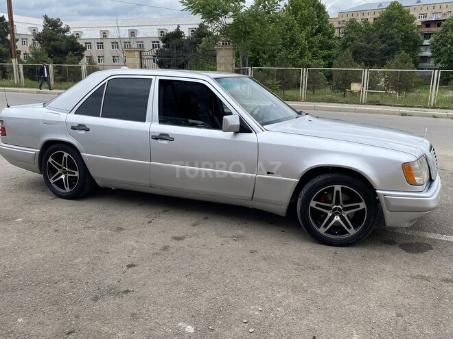 Mercedes E 220 1994, 397,984 km - 2.2 l - Gəncə