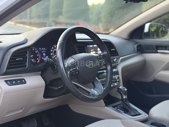 Hyundai Elantra 2019, 88,000 km - 2.0 л - Bakı