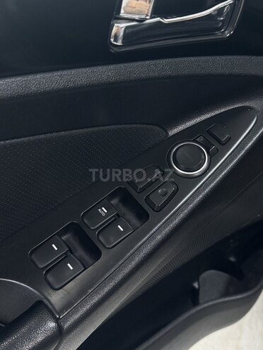 Hyundai Sonata-11