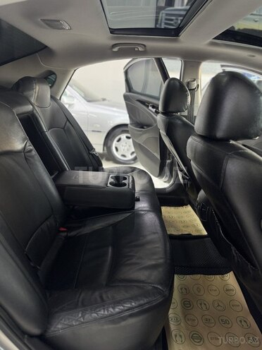 Hyundai Sonata-17