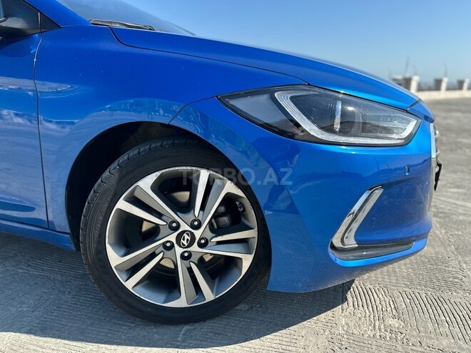Hyundai Elantra 2018, 99,000 km - 2.0 l - Bakı