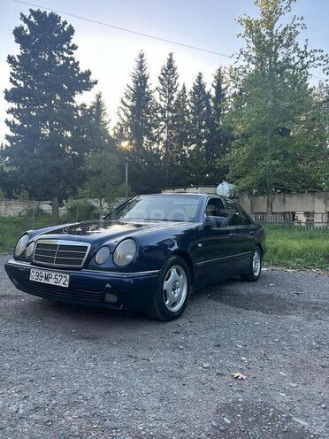 Mercedes E 230 1996, 450,000 km - 2.3 l - Beyləqan