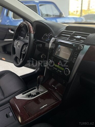 Toyota Camry-17