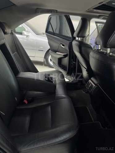 Toyota Camry-15