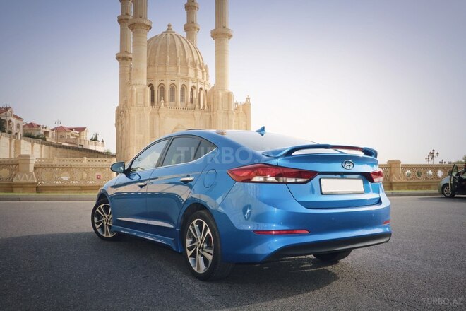 Hyundai Avante 2016, 153,500 km - 1.6 l - Bakı