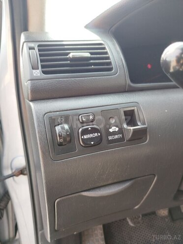 Toyota Corolla 2006, 180,000 km - 1.4 l - Qəbələ