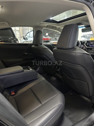 Lexus ES 300h-28