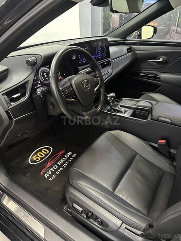 Lexus ES 300h-26