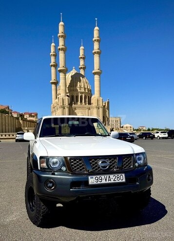 Nissan Patrol 2005, 285,000 km - 3.0 l - Bakı