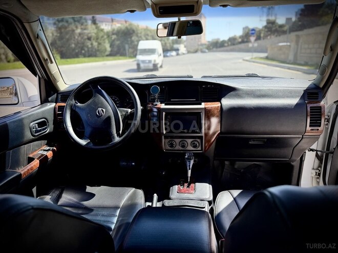 Nissan Patrol 2005, 285,000 km - 3.0 l - Bakı