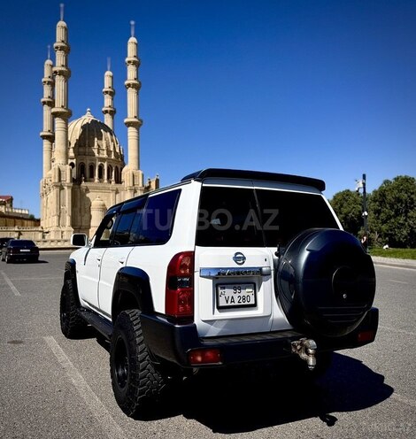 Nissan Patrol 2005, 285,000 km - 3.0 l - Bakı