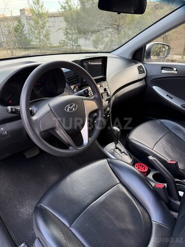 Hyundai Accent 2015, 88,000 km - 1.6 l - Bakı