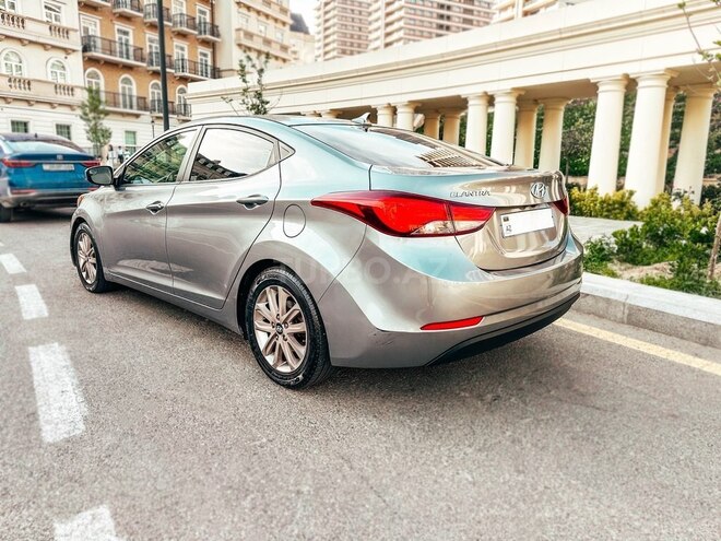Hyundai Elantra 2016, 179,876 km - 1.8 l - Bakı