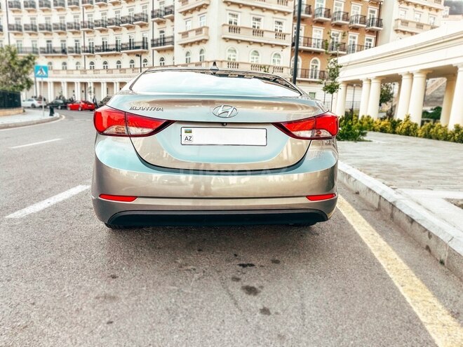 Hyundai Elantra 2016, 179,876 km - 1.8 l - Bakı