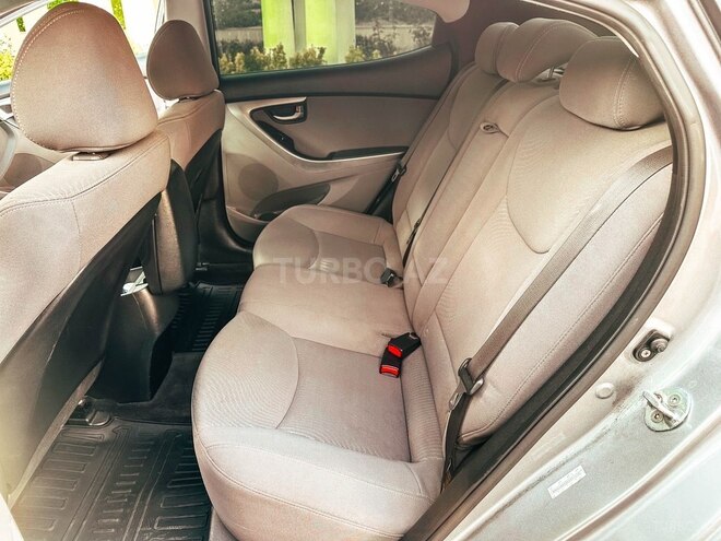 Hyundai Elantra 2016, 179,876 km - 1.8 l - Bakı