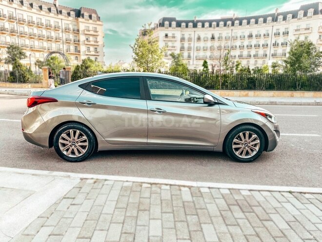 Hyundai Elantra 2016, 179,876 km - 1.8 l - Bakı