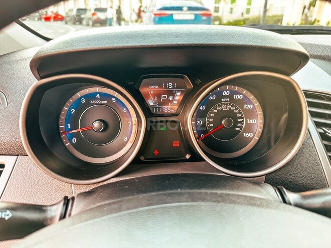 Hyundai Elantra 2016, 179,876 km - 1.8 l - Bakı