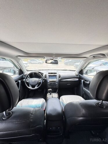 Kia Sorento-12