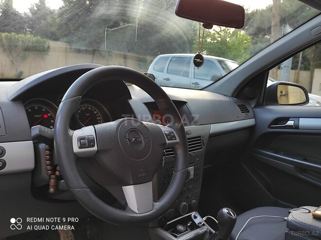 Opel Astra 2005, 281,000 km - 1.4 l - Bakı