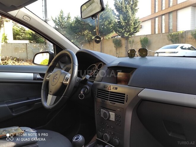 Opel Astra 2005, 281,000 km - 1.4 l - Bakı