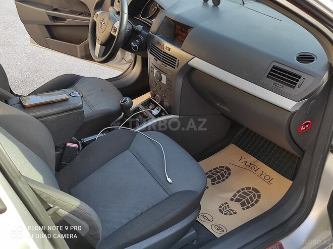 Opel Astra 2005, 281,000 km - 1.4 l - Bakı