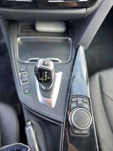 BMW 320-17