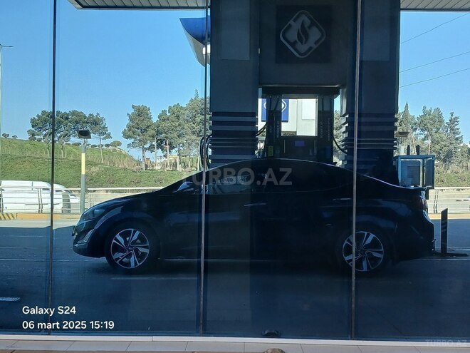 Hyundai Elantra 2015, 250,000 km - 1.8 л - Bakı
