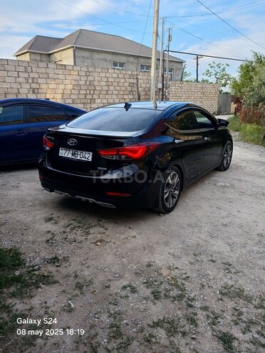 Hyundai Elantra 2015, 250,000 km - 1.8 л - Bakı