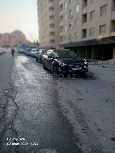 Hyundai Elantra 2015, 250,000 km - 1.8 л - Bakı