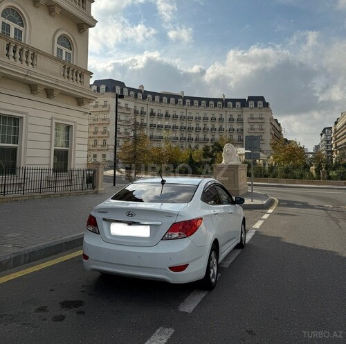 Hyundai Accent 2014, 220,000 km - 1.6 л - Bakı