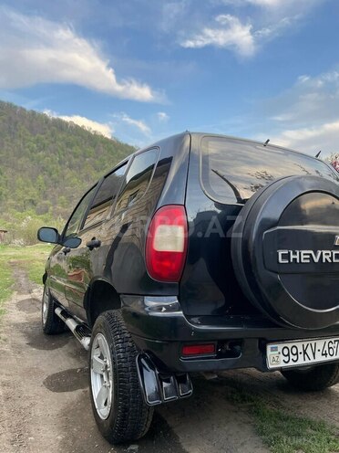 Chevrolet Niva 2007, 130,000 km - 1.7 l - Qax