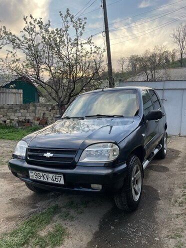 Chevrolet Niva 2007, 130,000 km - 1.7 l - Qax