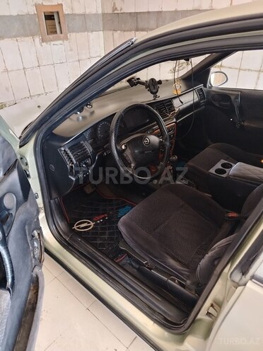 Opel Vectra 1995, 352,000 km - 2.0 l - Bakı