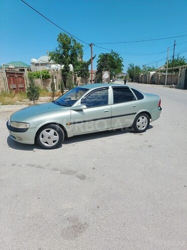 Opel Vectra 1995, 352,000 km - 2.0 l - Bakı
