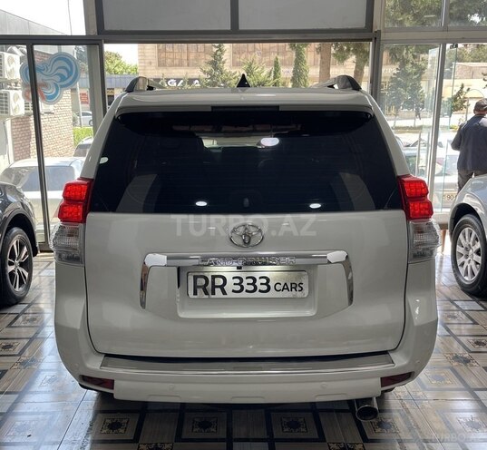 Toyota Land Cruiser Prado-15