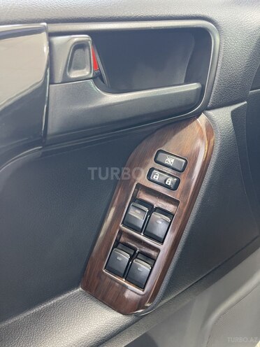 Toyota Land Cruiser Prado-7