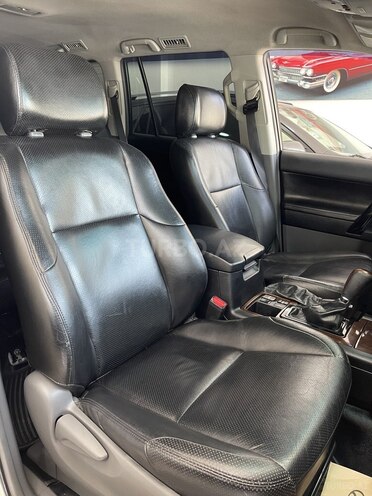 Toyota Land Cruiser Prado-10