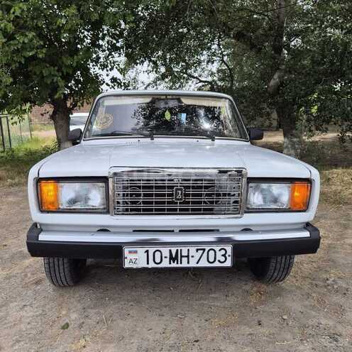 LADA (VAZ) 2107 2004, 35,000 km - 1.6 л - Salyan