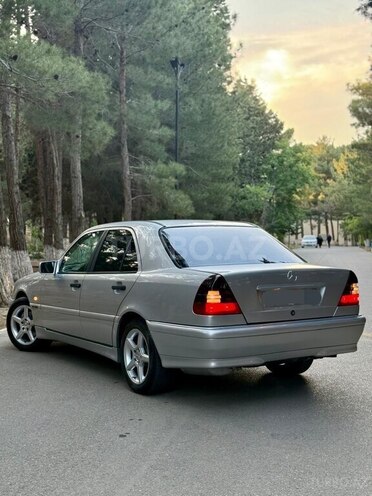 Mercedes C 200 1999, 321,452 km - 2.0 l - Bakı