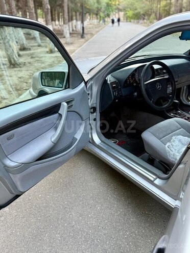 Mercedes C 200 1999, 321,452 km - 2.0 l - Bakı