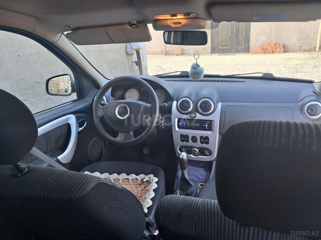 Dacia Logan 2010, 200,000 km - 1.5 l - Bakı