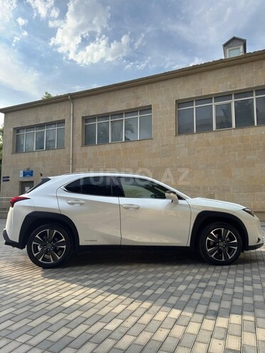 Lexus UX 250h 2021, 62,000 km - 2.0 l - Bakı