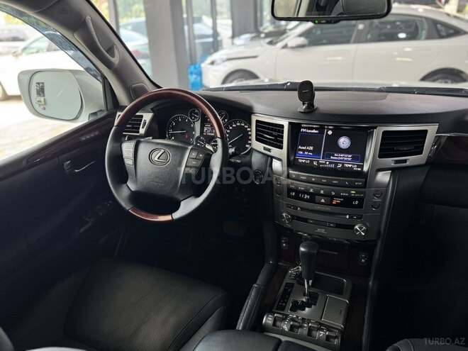 Lexus LX 570-11