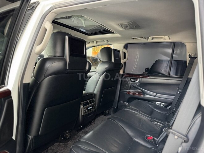 Lexus LX 570-15