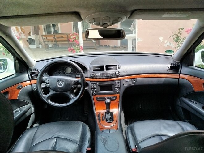 Mercedes E 220 d 2009, 421,000 km - 2.2 l - Bakı