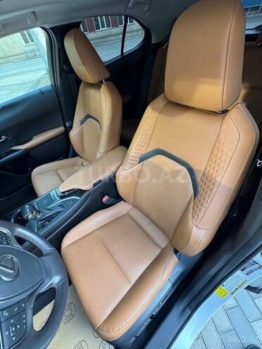 Lexus UX 250h 2021, 62,000 km - 2.0 l - Bakı