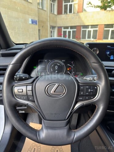 Lexus UX 250h 2021, 62,000 km - 2.0 l - Bakı