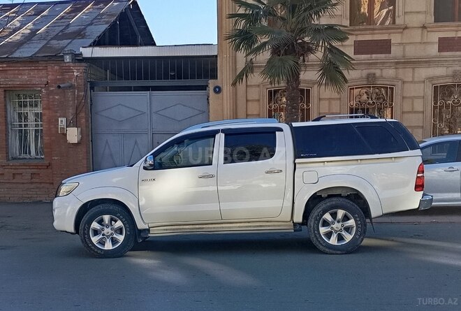 Toyota Hilux 2012, 340,000 km - 2.5 л - Gəncə